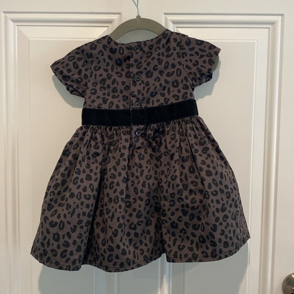 Carter’s 9 Months Baby Girl Animal Print Shortsleeve Dress with Bow - Picture 4 of 4